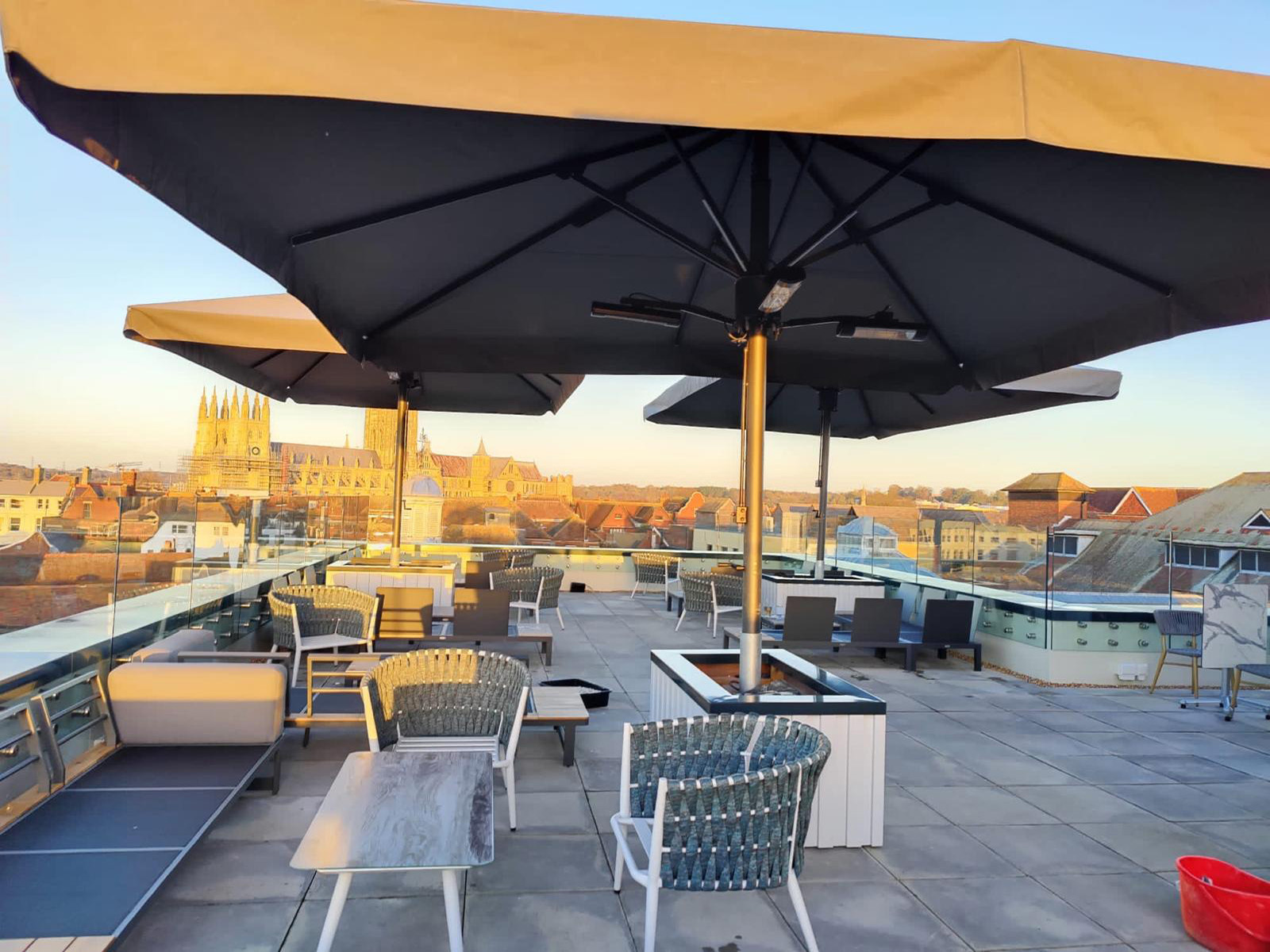 4x 3x5m Savannah - Roof Top Bar Restaurant Canterbury - 4