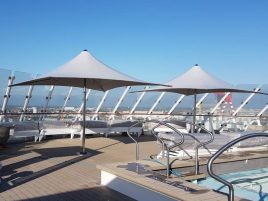 Hurricane-Extreme-Parasol-Royal-Caribbean